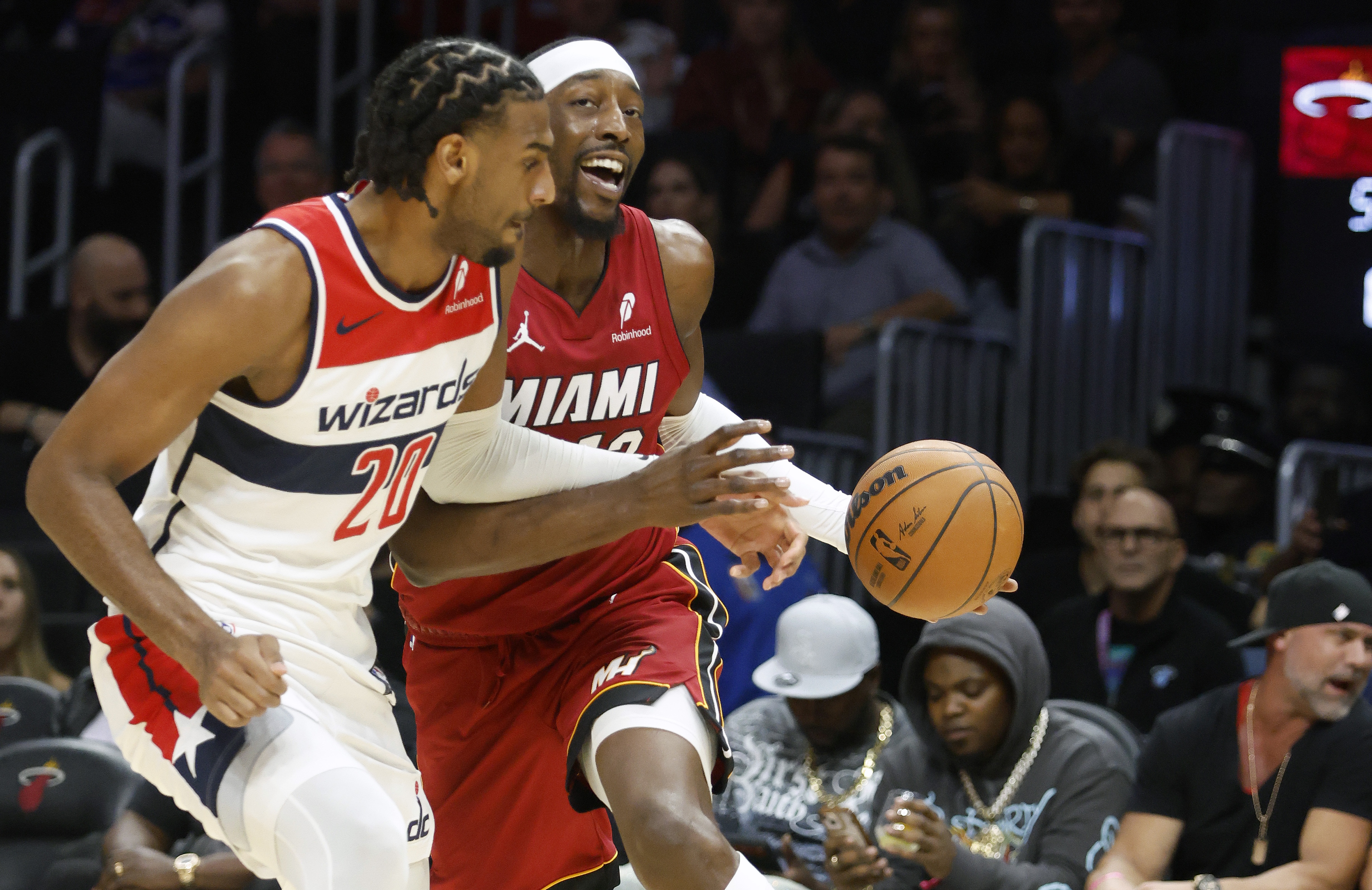 开云体育APP下载-阿德巴约：要怪就怪奇才的教练 我拿30分了他们都不包夹我