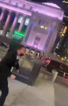 开云-纽约球迷疯狂庆祝！半程将至尼克斯战绩爬到第4