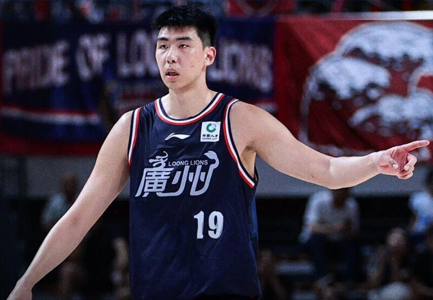 开云体育APP下载-徐昕收到NBA试训邀请，广东男篮锋线问题明显 邱彪为克里斯怼记者